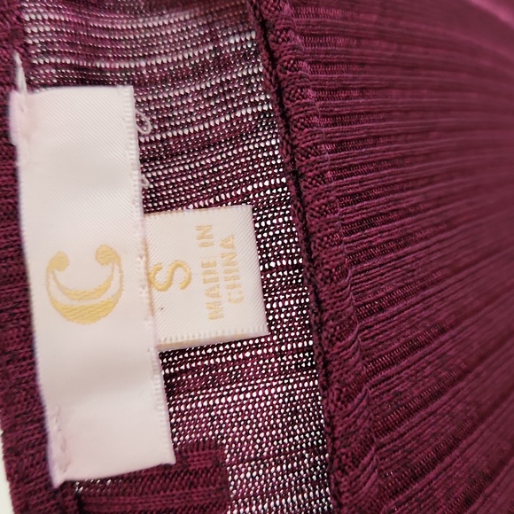 CC Ruffle Sleeve Top - Picture 3 of 3